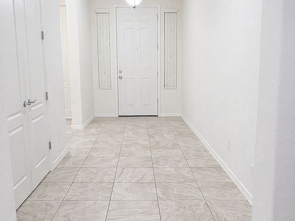 3rd image of 4070 S Pearl Dr