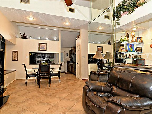 4th image of 2622 Austins Pl