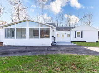 43061 Harris Rd, Belleville, MI 48111