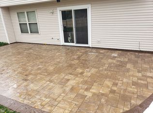 996 Meadow Thrush Dr, Clayton, OH 45315