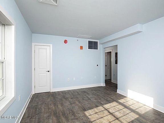 5th image of 1009 Arnold Ave #2A