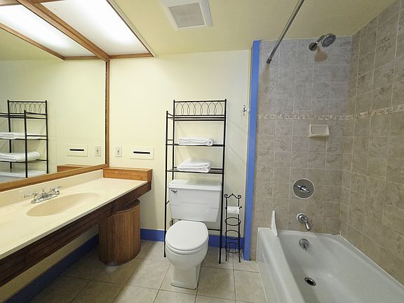 2nd image of 400 Hualani St APT 3321
