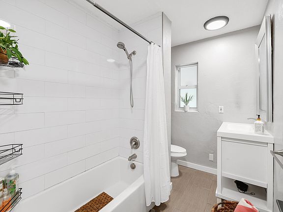 5th image of 1520 N D Street