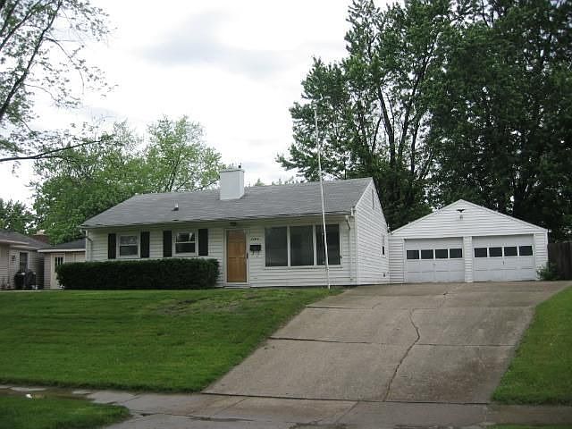1st image of 2404 Meadow Dr