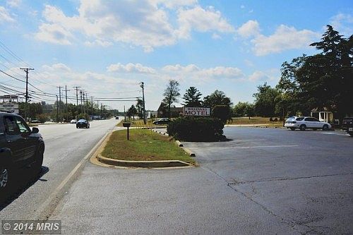 4th image of 7436 Washington Blvd