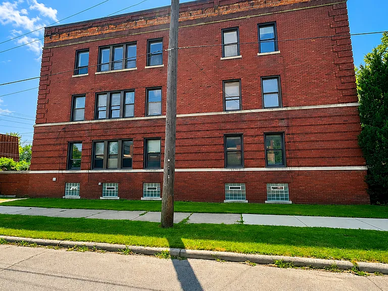3984 Commonwealth St #2 — Photo 8
