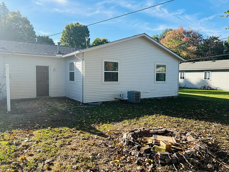 173 Meadows Dr — Photo 13