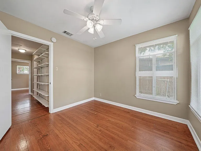 314 Barbara Dr — Photo 16