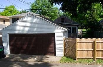 2nd image of 1666 James Ave