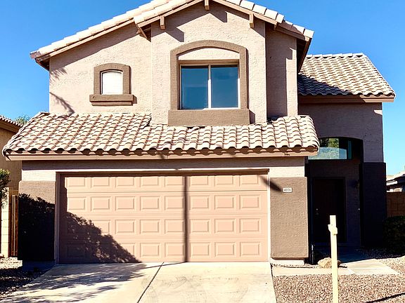 3rd image of 4076 E Meadow Dr