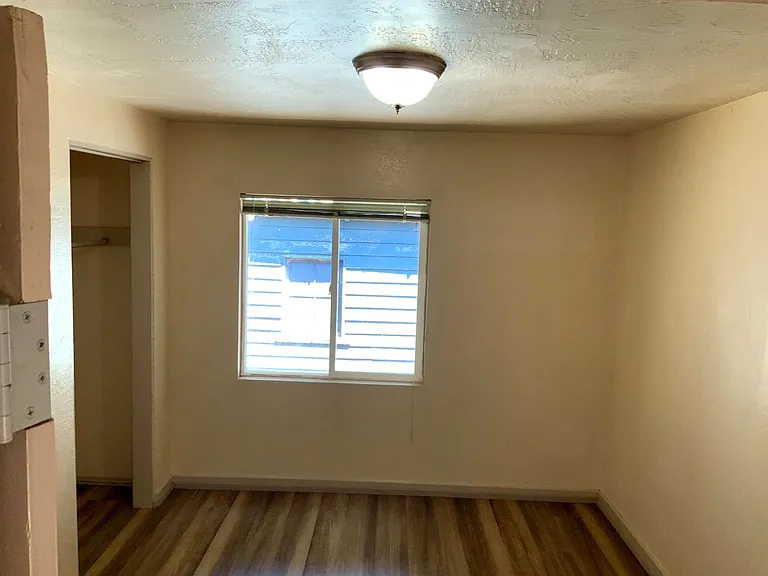 402 G St — Photo 16