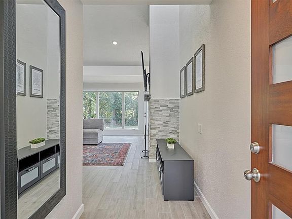 3rd image of 10731 N Autumnwood Way