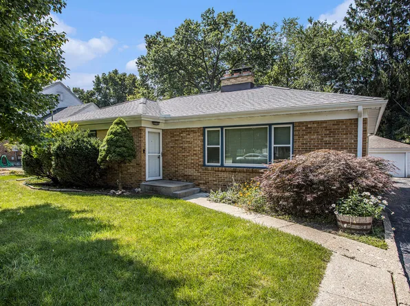 3608 Old Colony Rd, Kalamazoo, MI 49008