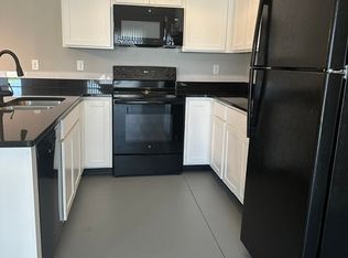 5577 N Edwards Cir #1, Wichita, KS 67204