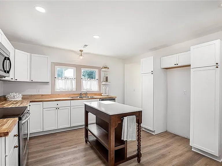 325 Kiowa St — Photo 10