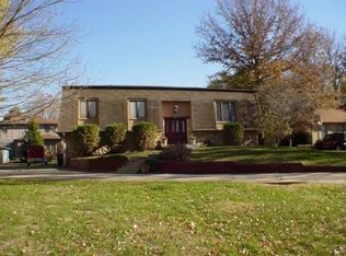 605 Oak Boulevard West Dr, Greenfield, IN 46140
