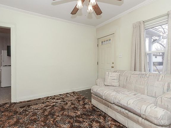 5th image of 229 N Ahrens Ave