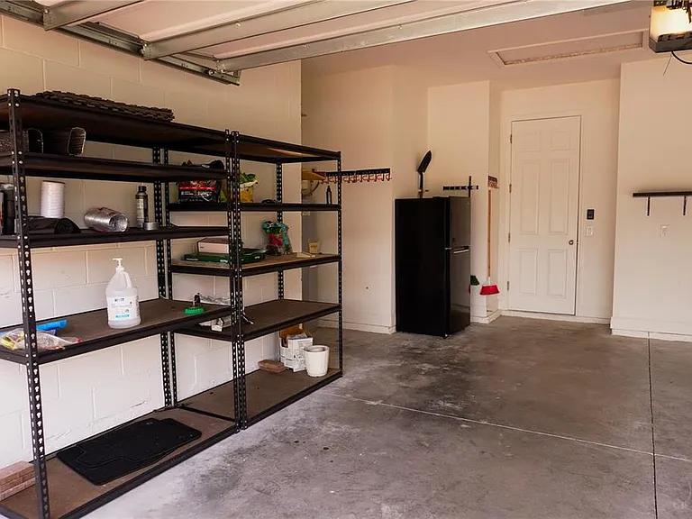 4909 Olivia Ct — Photo 28