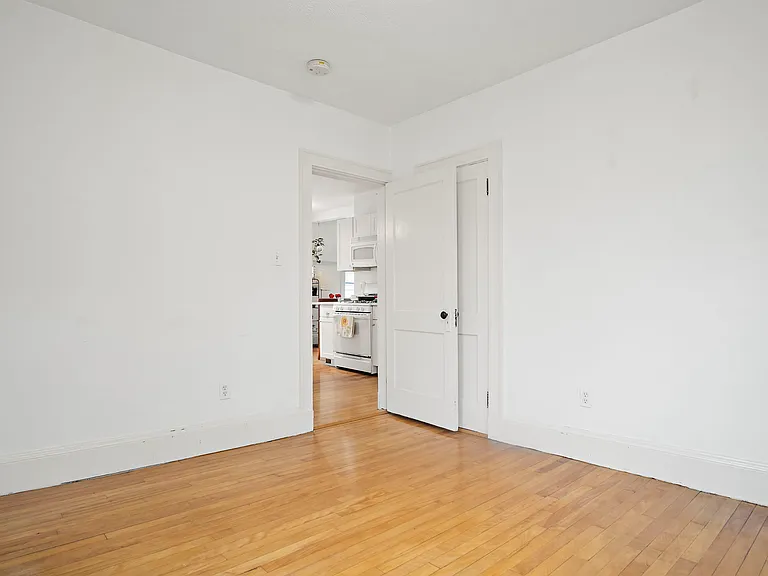 189 Cedar St #2 — Photo 10
