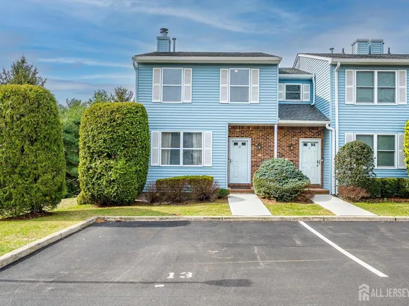 13 Peachtree Ln, Jamesburg, NJ 08831