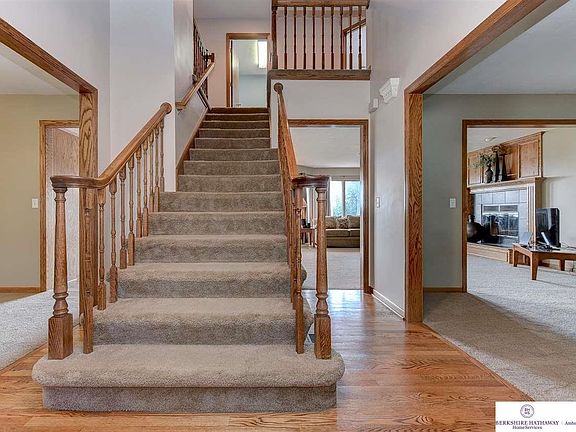 4th image of 16121 Washington Cir