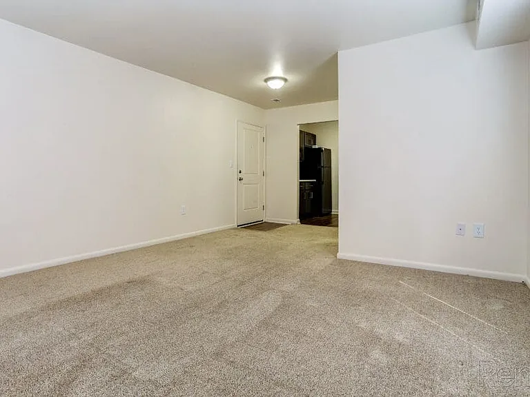 Rosedale Apartments — Photo 28