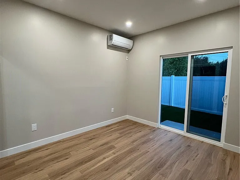 10904 N Darby Ave — Photo 4