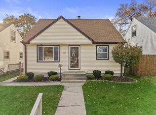 2807 S 68th St, Milwaukee, WI 53219