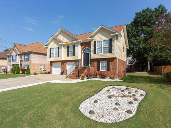 920 Birch St, Moody, AL 35004