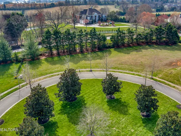 655 Stone Villa Ln, Knoxville, TN 37934