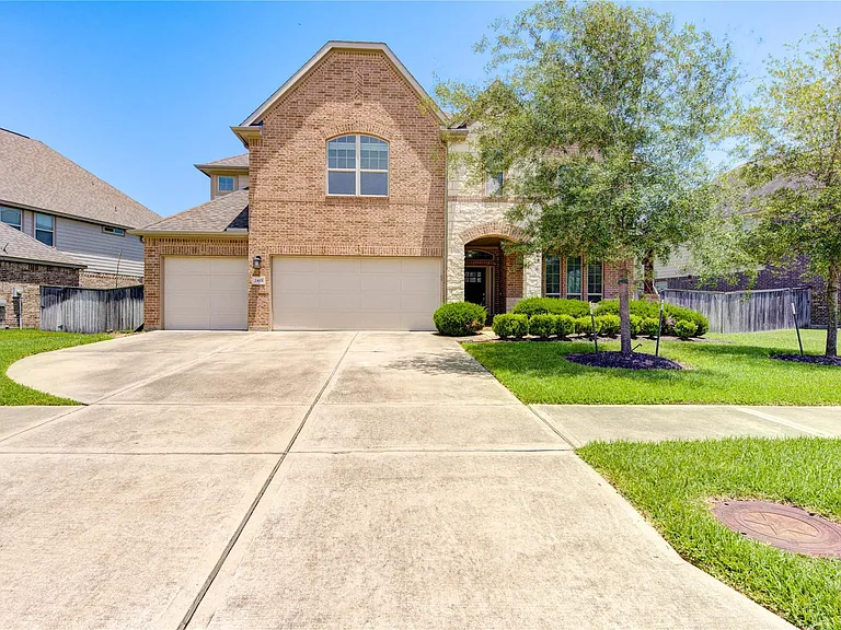2415 Flowering Brook Ln — Photo 1