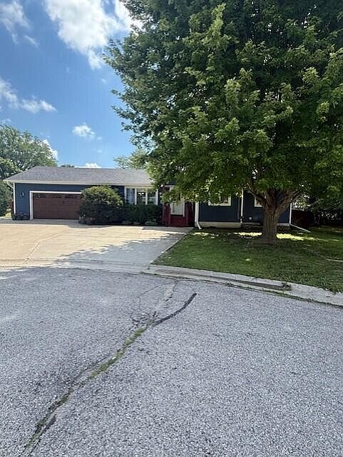 1st image of 330 Third Street Cir