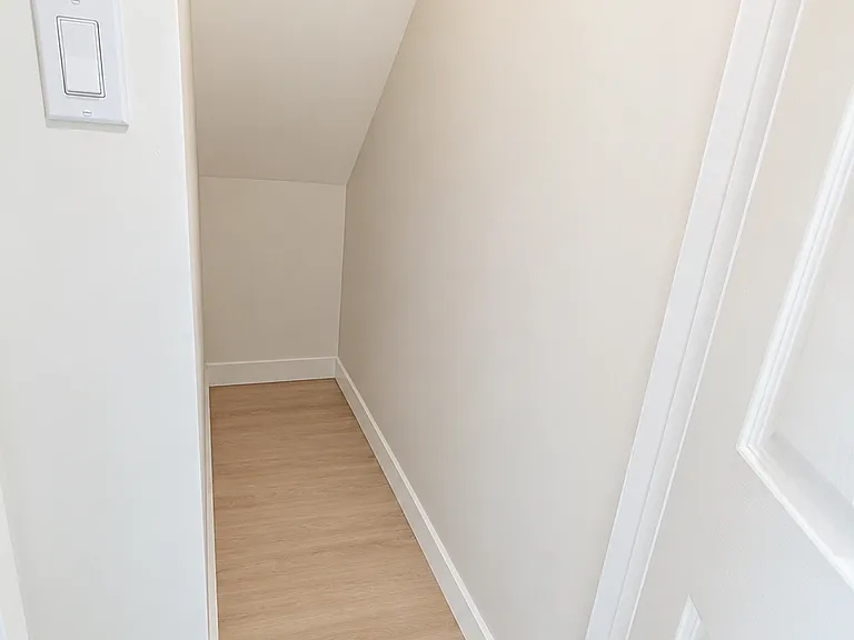 stairway for closet for extra storage