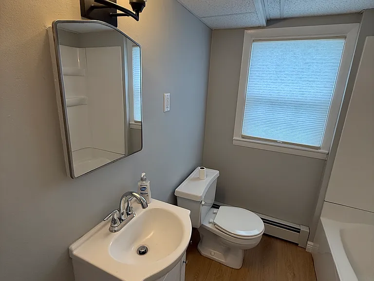 80 Airlie St #1L — Photo 10