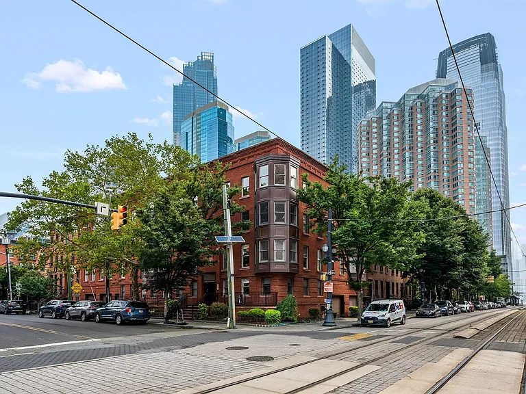 180 Washington St #5 — Photo 15