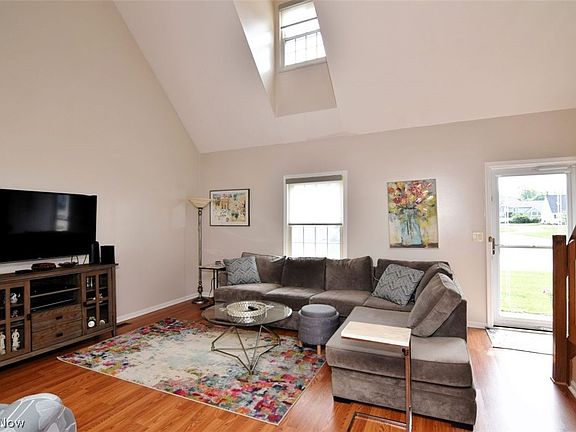 4th image of 5254 Liberty Ln #B