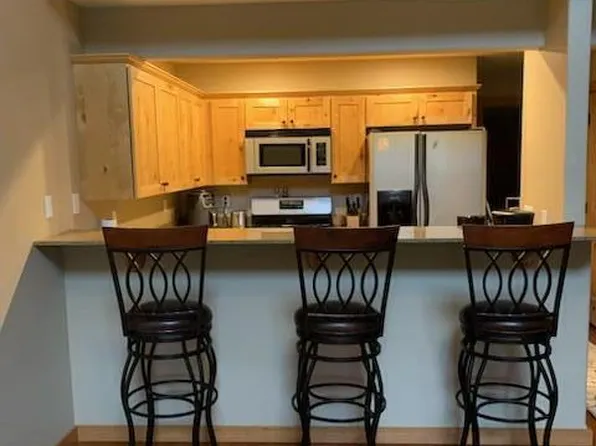 2 Elsie Peak Ct, Pinehurst, ID 83850