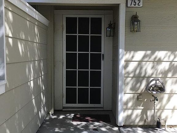 3rd image of 752 Breezewood Ct