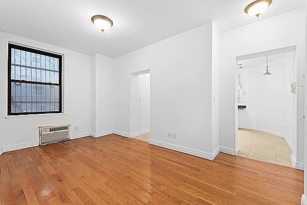 1st image of 1716 2nd Ave #3-D