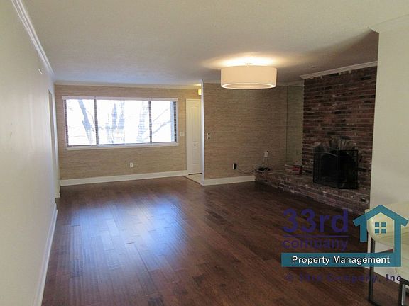 3rd image of 114 E 41st St APT 6