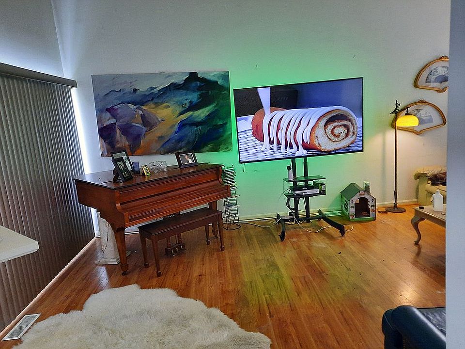 2nd image of 7188 Lilac Ct #3B
