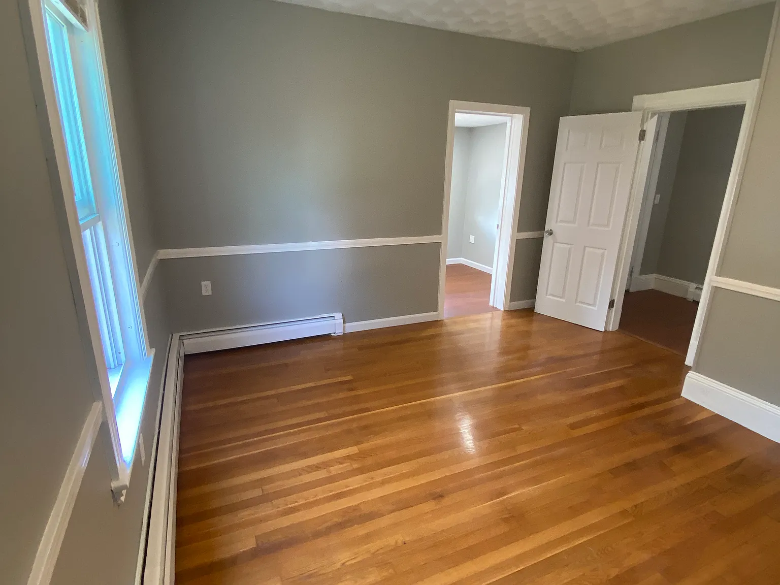 2 bed, 1000 sqft, $3,000 — Photo 3