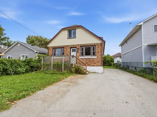 119 Pelham Rd, Saint Catharines, ON L2S 1T4