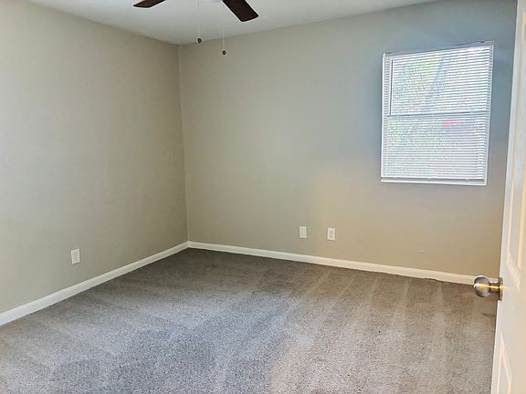 5th image of 684 Heather Ln