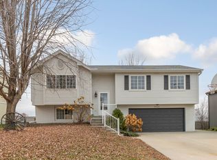 15313 Wirt St, Omaha, NE 68116