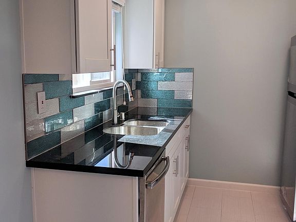 5th image of 1359 Saratoga Ave #3