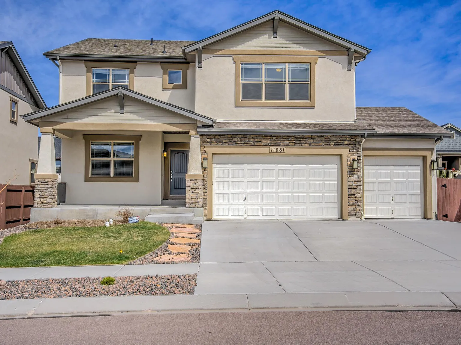 4 bed, 3.5 bath, 3600 sqft, $2,950 — Photo 1
