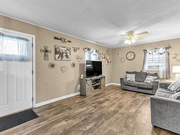4th image of 2308 Sycamore Ct