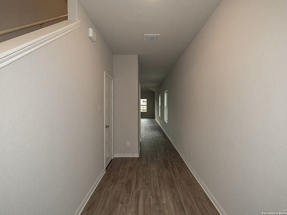 2nd image of 6102 Willow Point Blvd.