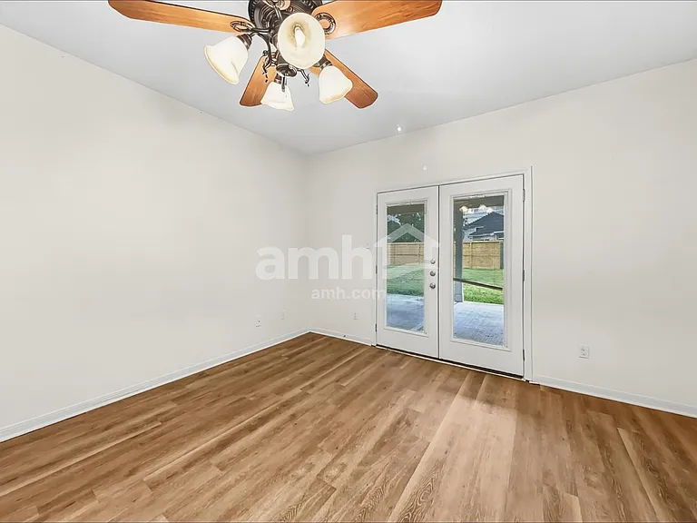10917 Spruce Dr S — Photo 9